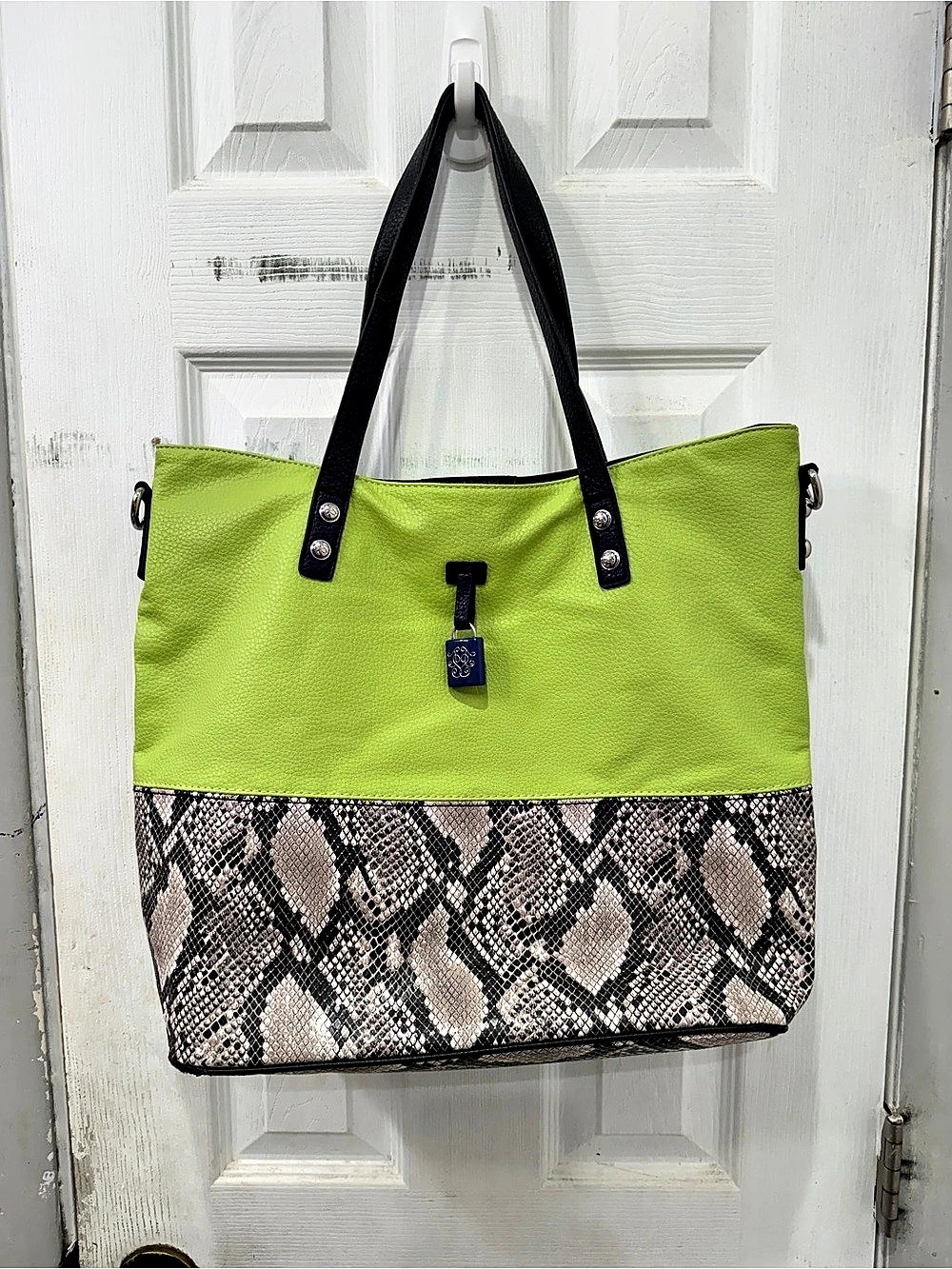 Jessica Simpson Tote Bag Green & Black Animal Print